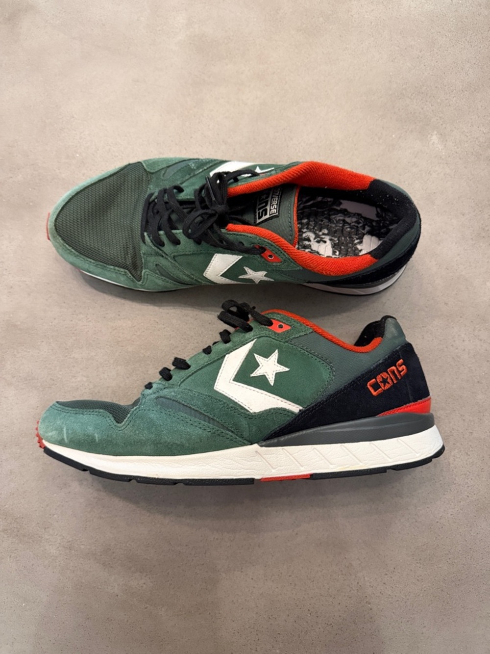 😎 Converse Green, Black & Orange Low-Top Sneakers